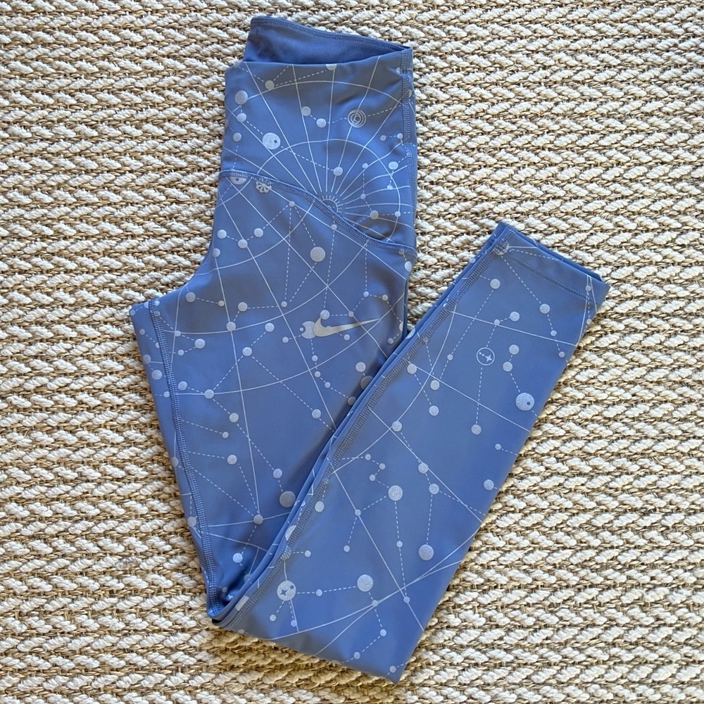 *LIKE NEW* Nike Reflective 7/8 Leggings